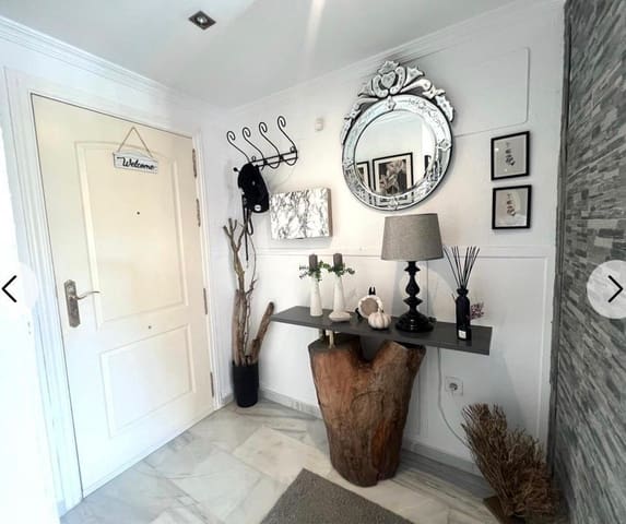 3 makuuhuone Huoneisto myytävänä paikassa Los Boliches , Fuengirola mukana uima-altaan 
autotalli - 429 000 € (Ref: 9690598)