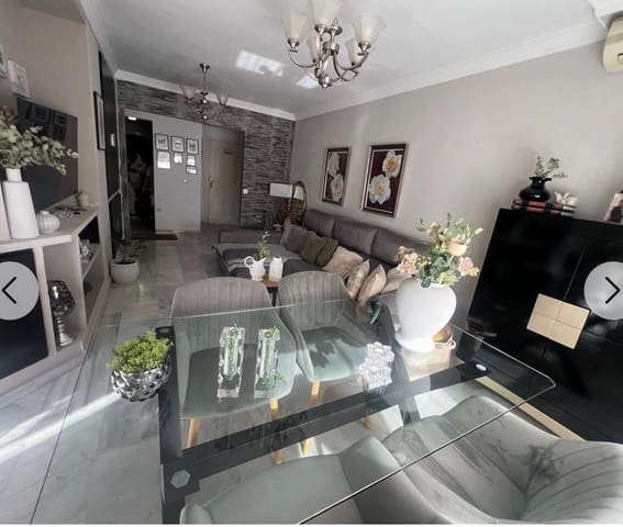 3 makuuhuone Huoneisto myytävänä paikassa Los Boliches , Fuengirola mukana uima-altaan 
autotalli - 429 000 € (Ref: 9690598)