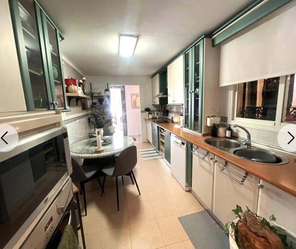 3 makuuhuone Huoneisto myytävänä paikassa Fuengirola mukana uima-altaan 
autotalli - 429 000 € (Ref: 9690598)