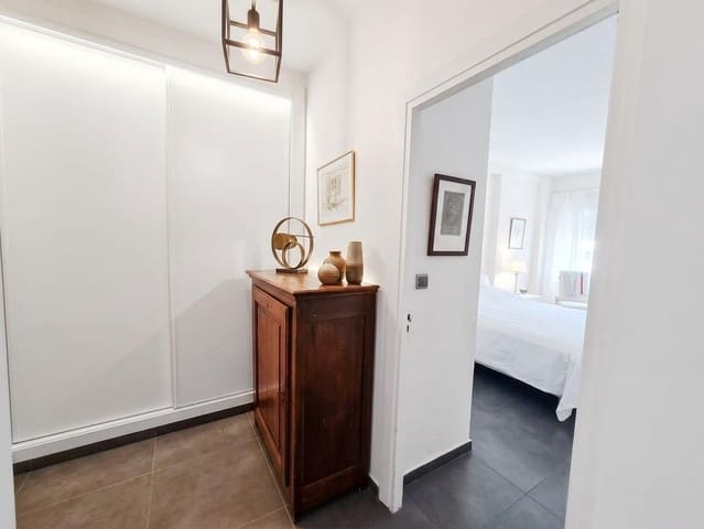 2 bedroom Flat for sale in Fuengirola - € 520,000 (Ref: 9711965)