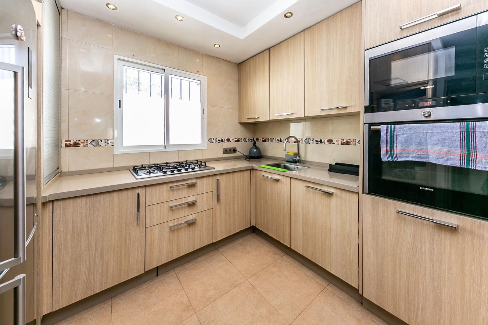 10 bedroom Finca/Country House for sale in El Padron with pool - € 750,000 (Ref: 9738564)