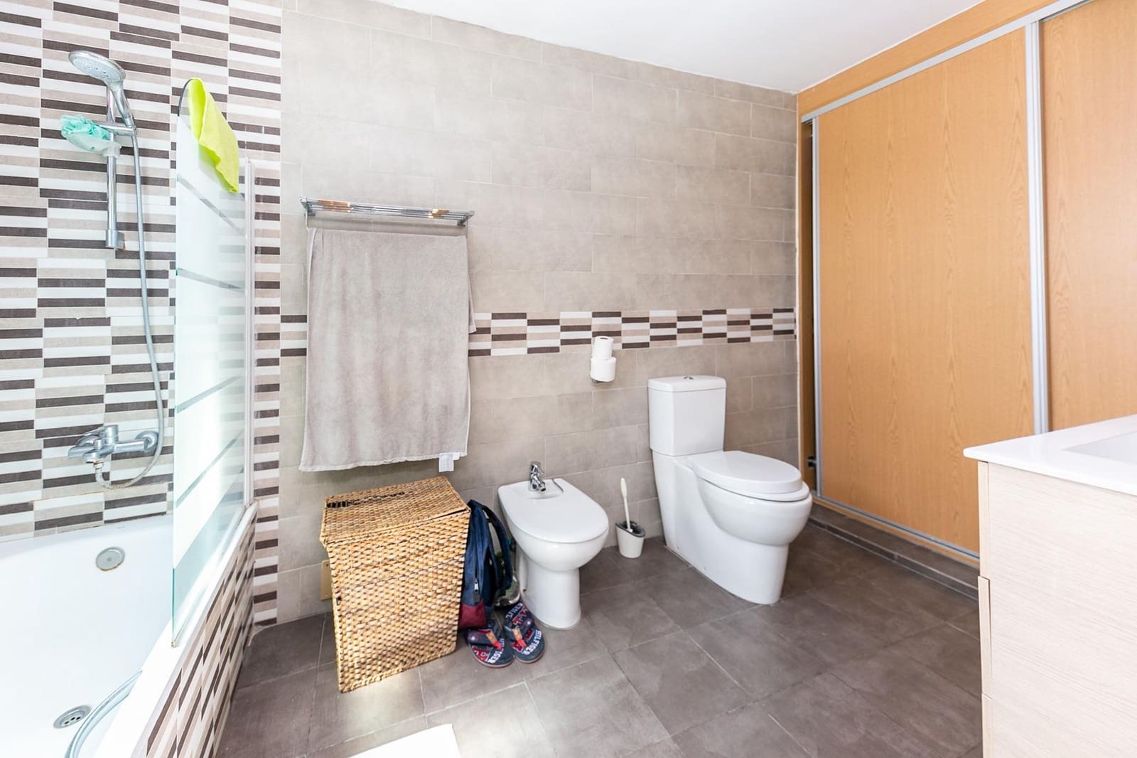 10 bedroom Finca/Country House for sale in El Padron with pool - € 750,000 (Ref: 9738564)