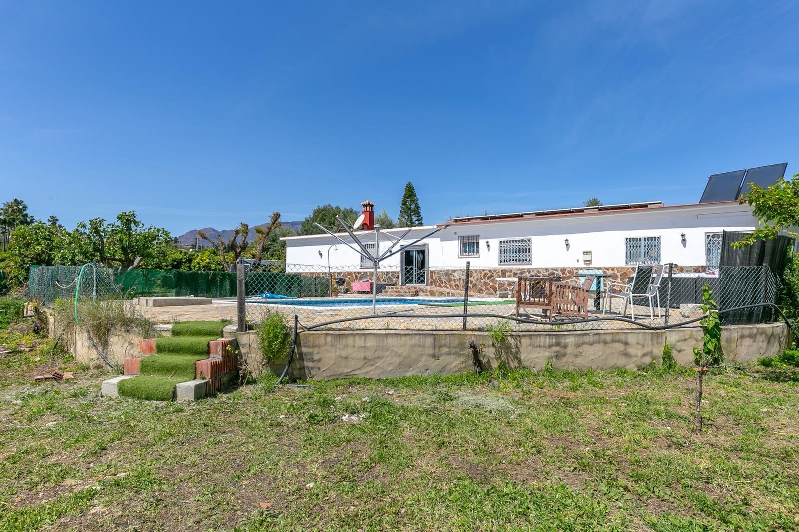 10 bedroom Finca/Country House for sale in El Padron with pool - € 750,000 (Ref: 9738564)