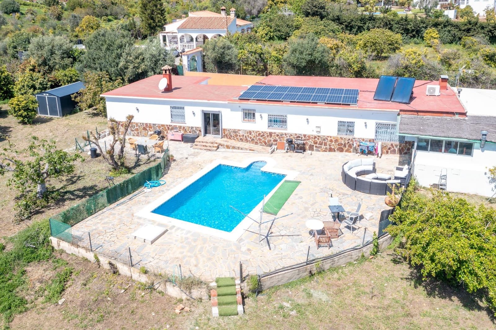 10 bedroom Finca/Country House for sale in El Padron with pool - € 750,000 (Ref: 9738564)