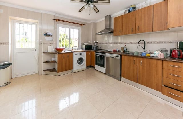 5 soveværelse Villa til salg i Mijas med swimmingpool garage - € 890.000 (Ref: 9797080)