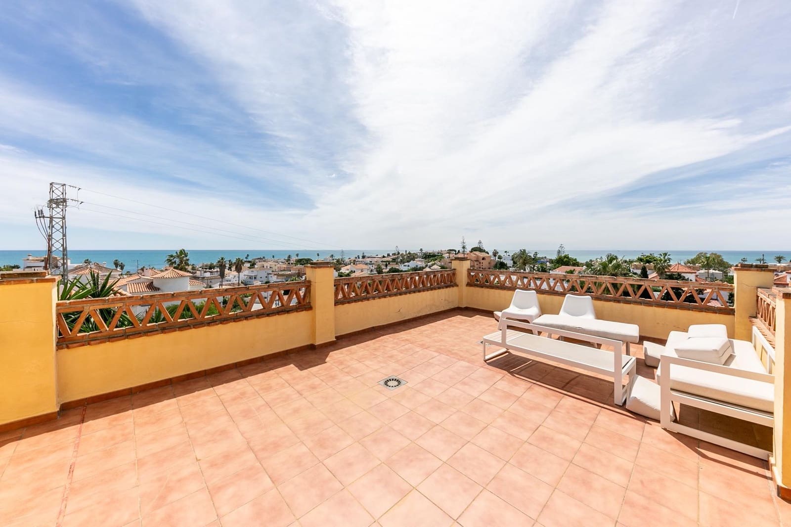 5 soverom Villa til salgs i Mijas med svømmebasseng garasje - € 890 000 (Ref: 9797080)