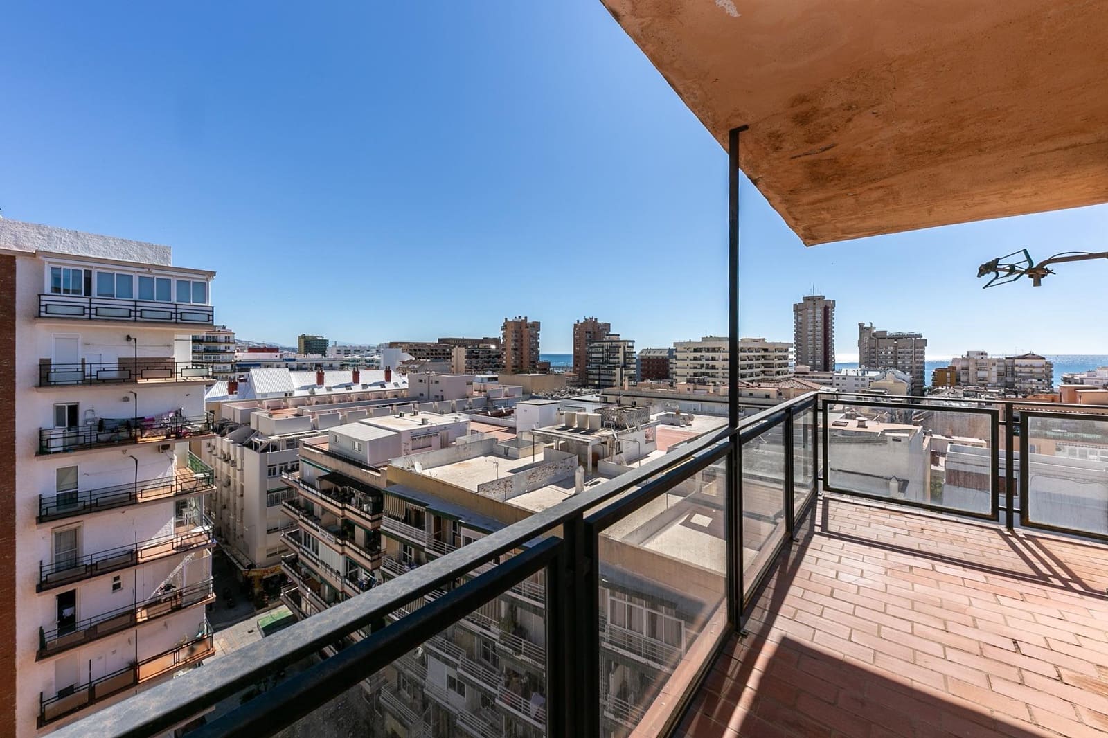 3 slaapkamer Flat te koop in Fuengirola - € 370.000 (Ref: 9797081)