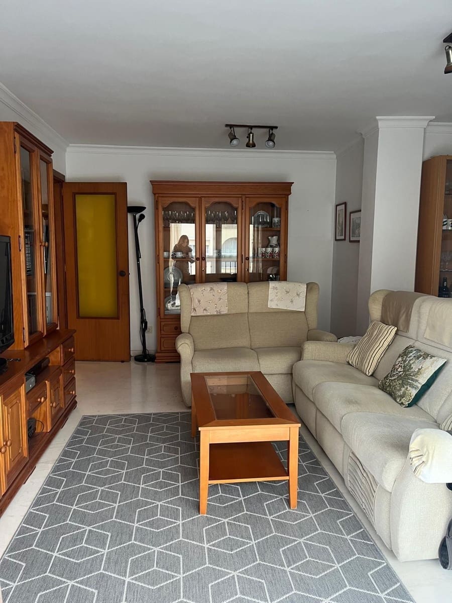 4 makuuhuone Huoneisto myytävänä paikassa Fuengirola mukana 
autotalli - 429 000 € (Ref: 9797082)