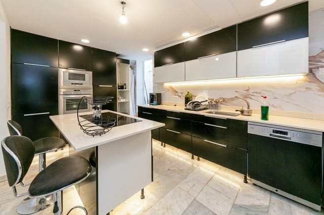 4 makuuhuone Omakotitalo myytävänä paikassa Arroyo de la Miel, Benalmádena - 600 000 € (Ref: 9797100)