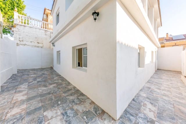 4 makuuhuone Omakotitalo myytävänä paikassa Arroyo de la Miel, Benalmádena - 600 000 € (Ref: 9797100)