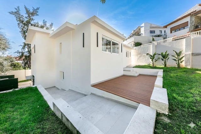 4 chambre Villa/Maison à vendre à Fuengirola avec piscine garage - 749 000 € (Ref: 9797101)