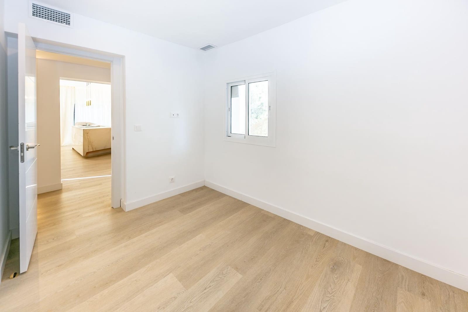 4 makuuhuone Huvila myytävänä paikassa Fuengirola mukana uima-altaan 
autotalli - 749 000 € (Ref: 9797101)