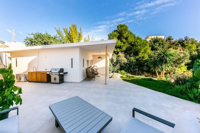 4 chambre Villa/Maison à vendre à Fuengirola avec piscine garage - 749 000 € (Ref: 9797101)