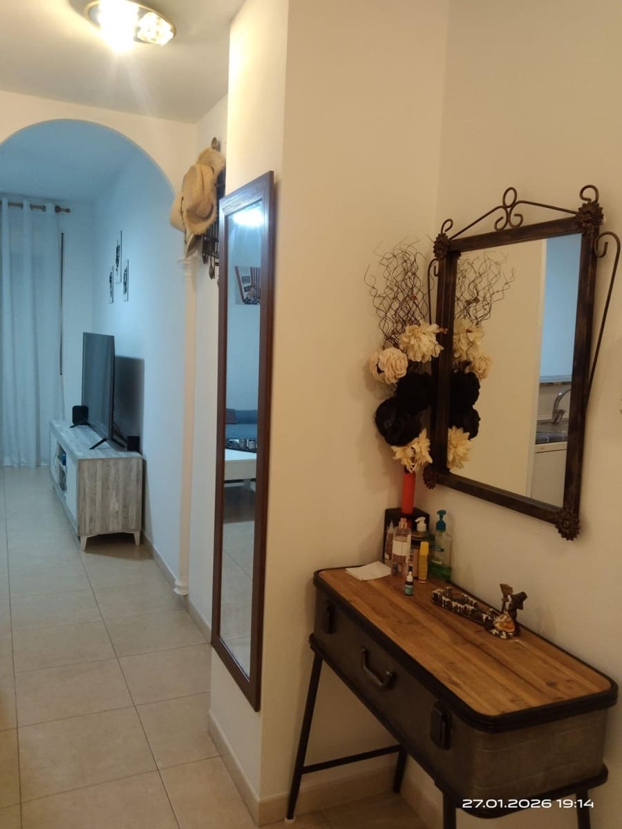 1 bedroom Apartment for sale in Fuengirola - € 220,000 (Ref: 9799249)