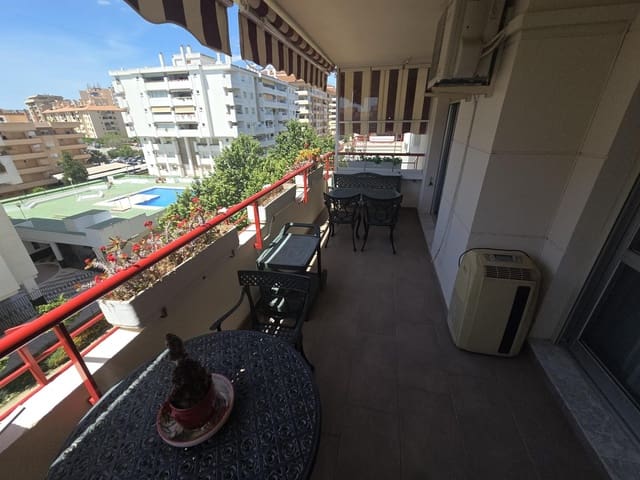 3 bedroom Apartment for sale in Fuengirola with garage - € 399,000 (Ref: 9818211)