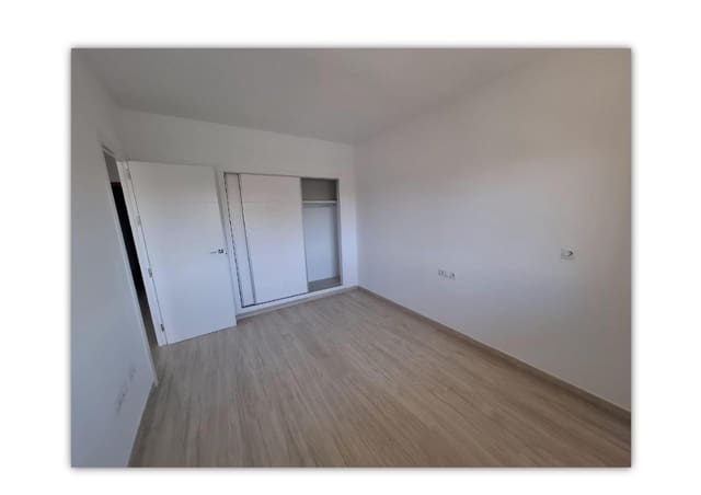 1 bedroom Apartment for sale in Los Boliches , Fuengirola with pool garage - € 335,000 (Ref: 9836665)
