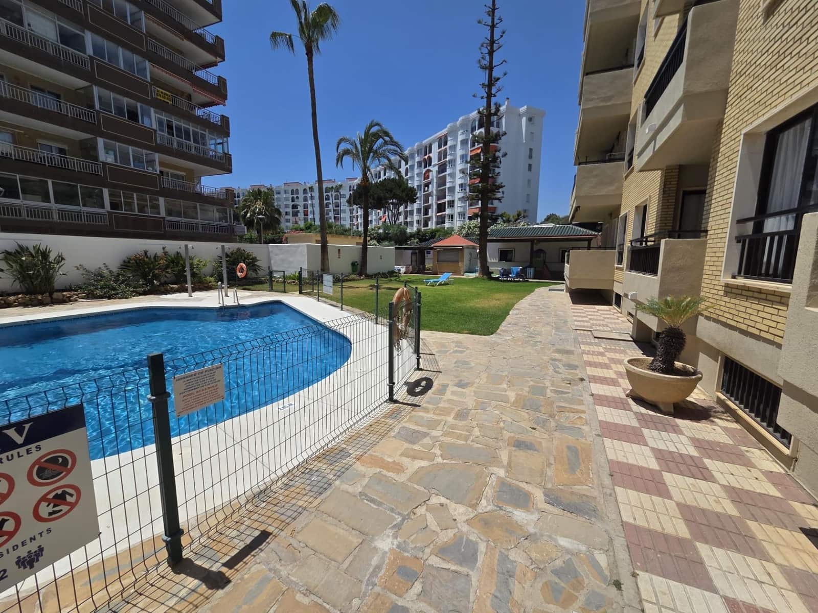 1 chambre Appartement à vendre à Fuengirola avec piscine garage - 335 000 € (Ref: 9836665)
