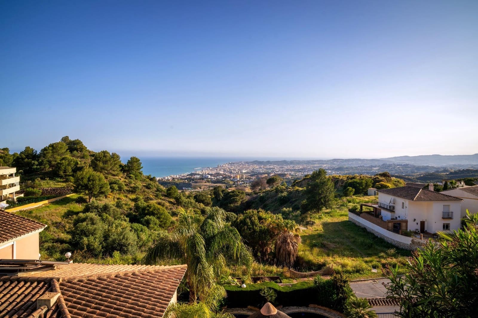 6 bedroom Villa for sale in Mijas with pool garage - € 2,750,000 (Ref: 9867025)