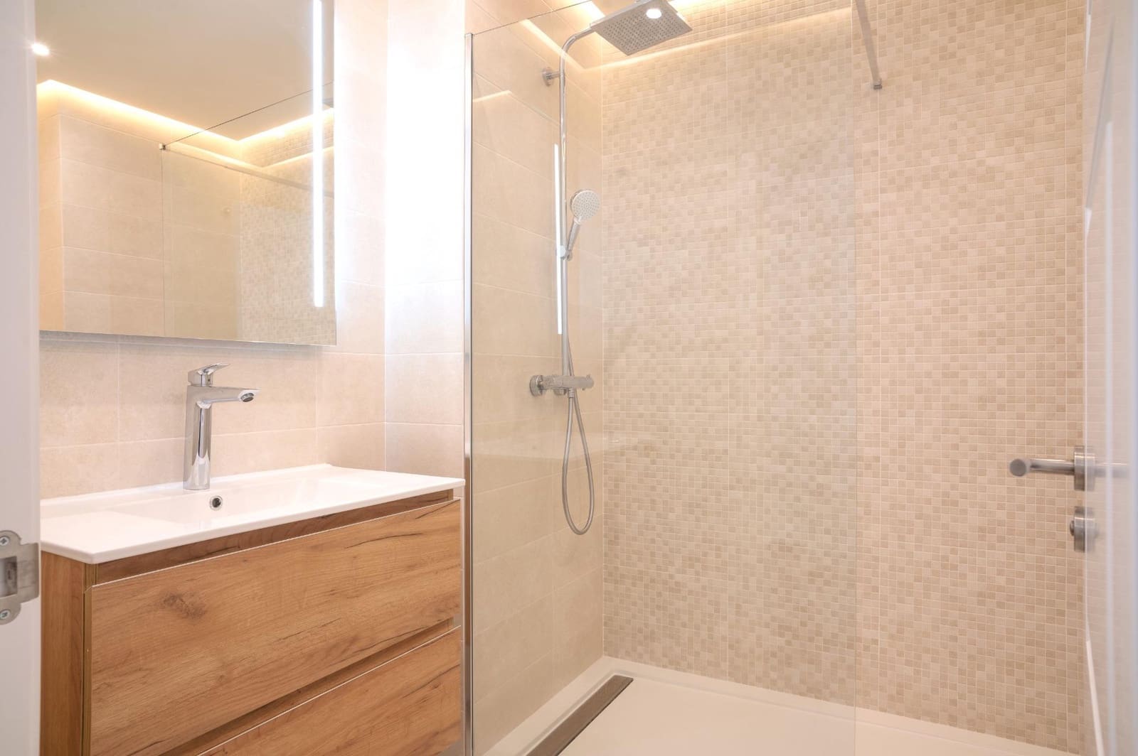 6 bedroom Villa for sale in Mijas with pool garage - € 2,750,000 (Ref: 9867025)