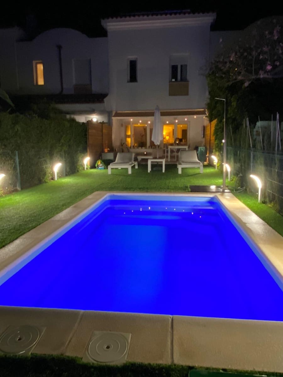 3 chambre Bungalow à vendre à Benalmadena avec piscine - 790 000 € (Ref: 9893866)