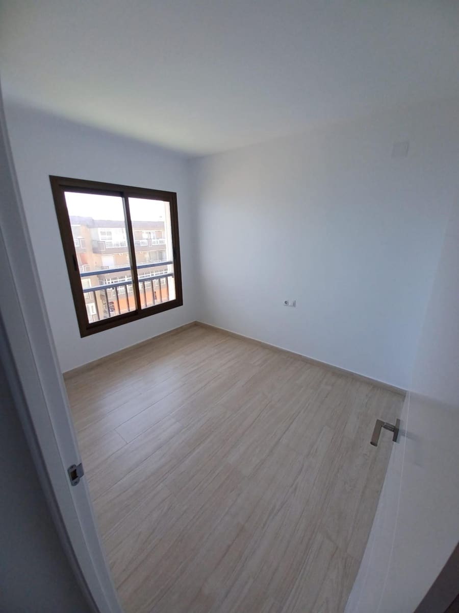 2 makuuhuone Asunto myytävänä paikassa Fuengirola mukana 
autotalli - 600 000 € (Ref: 9903933)