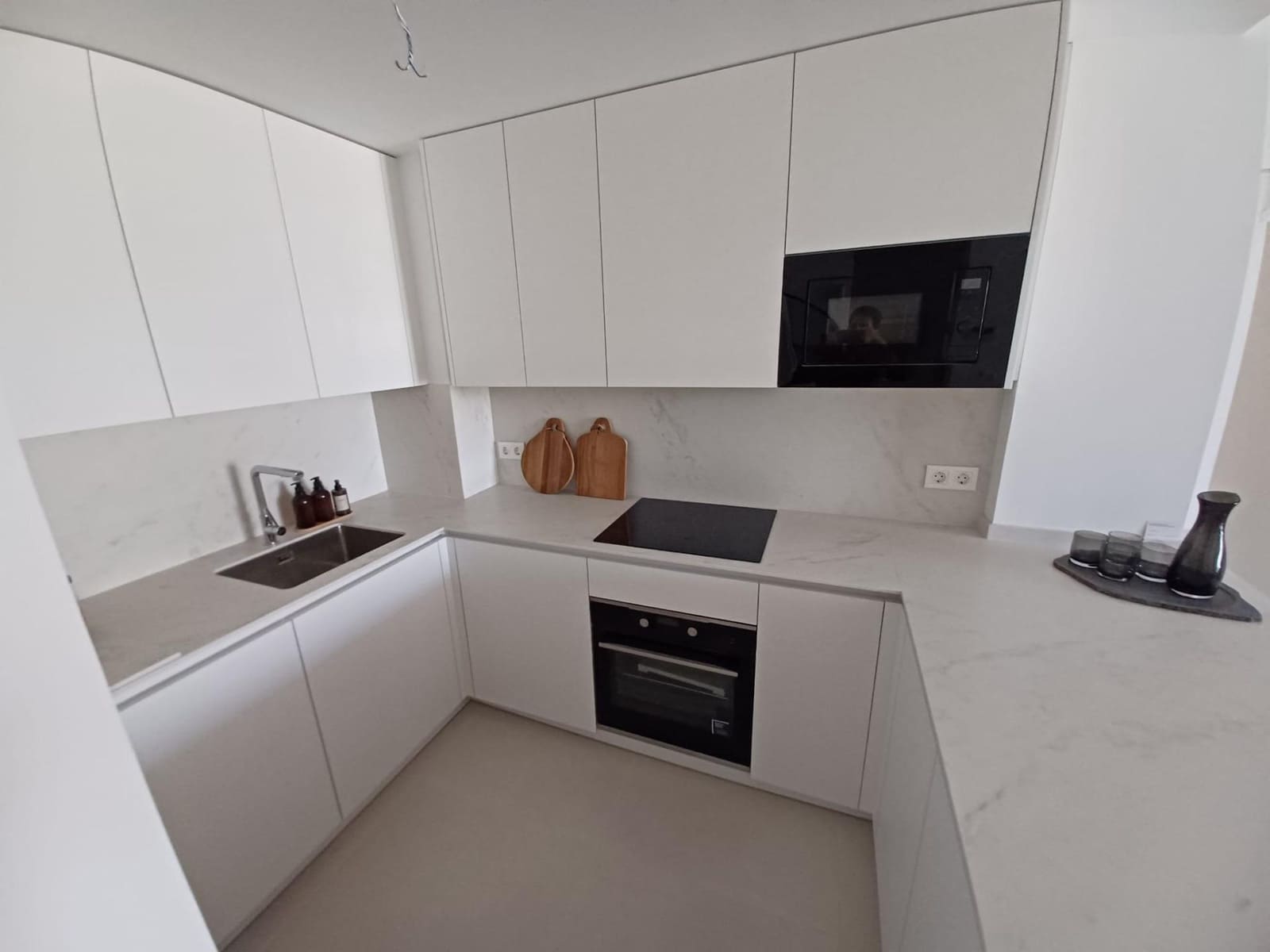 2 makuuhuone Asunto myytävänä paikassa Fuengirola mukana 
autotalli - 499 000 € (Ref: 9911061)
