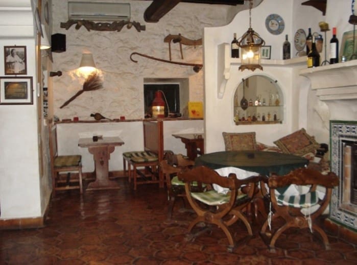 Restaurant/Bar til salgs i Turre - € 550 000 (Ref: 8837541)
