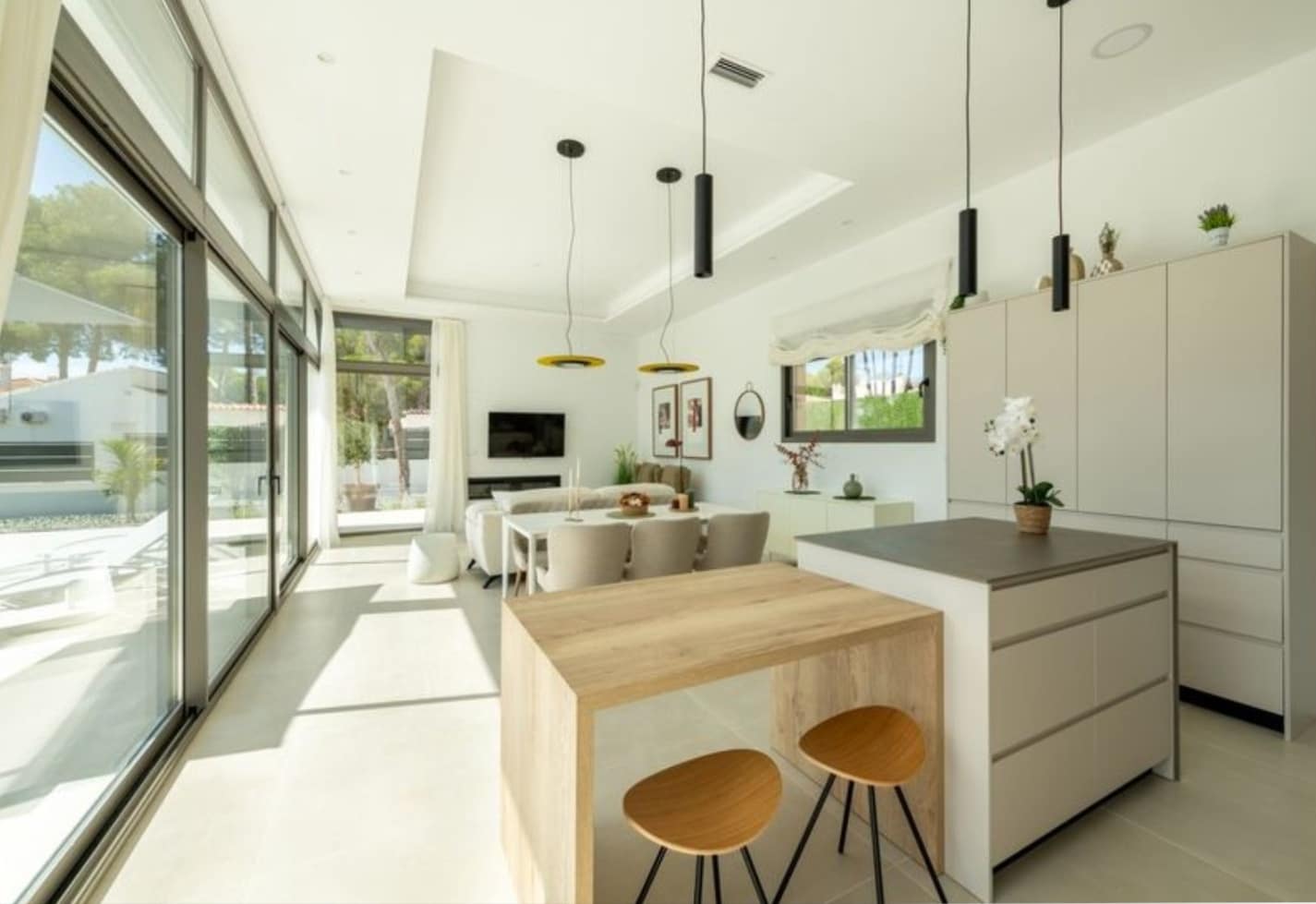 3 slaapkamer Villa te koop in Alicante stad met zwembad - € 845.000 (Ref: 9892889)