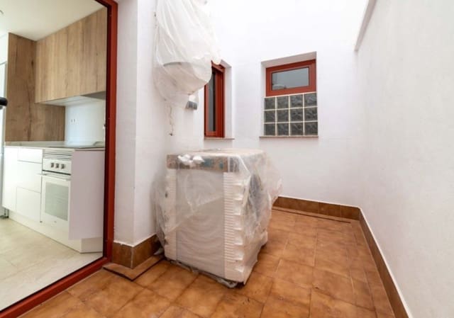 Appartement te koop in Avileses, Murcia stad met garage - € 78.000 (Ref: 9899829)