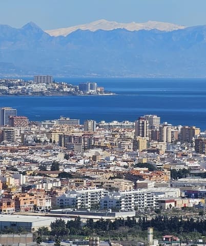 2 soveværelse Strandlejlighed til salg i Mijas med swimmingpool garage - € 800.700 (Ref: 9562307)