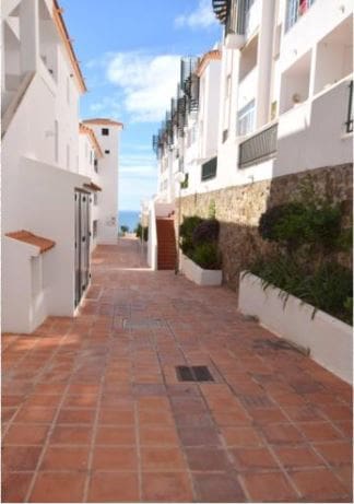 2 soveværelse Strandlejlighed til leje i Benalmádena med swimmingpool garage - € 1.300 (Ref: 9562334)