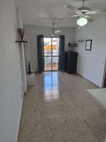 2 soveværelse Strandlejlighed til leje i Benalmádena med swimmingpool garage - € 1.300 (Ref: 9562334)