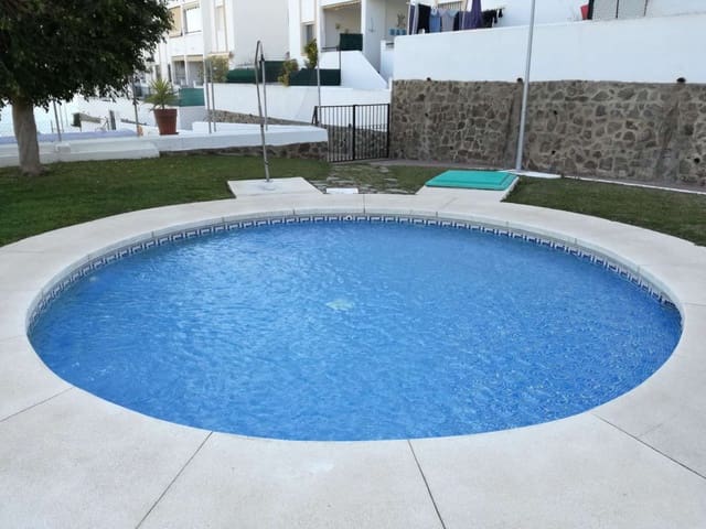 2 soveværelse Strandlejlighed til leje i Benalmádena med swimmingpool garage - € 1.300 (Ref: 9562334)