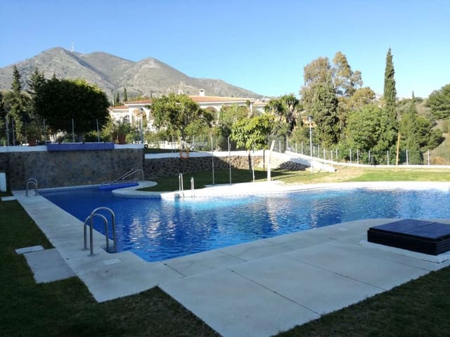 2 soveværelse Strandlejlighed til leje i Benalmádena med swimmingpool garage - € 1.300 (Ref: 9562334)