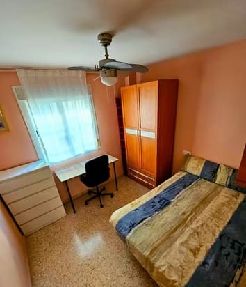 2 soveværelse Strandlejlighed til leje i Málaga by - € 1.300 (Ref: 9562335)