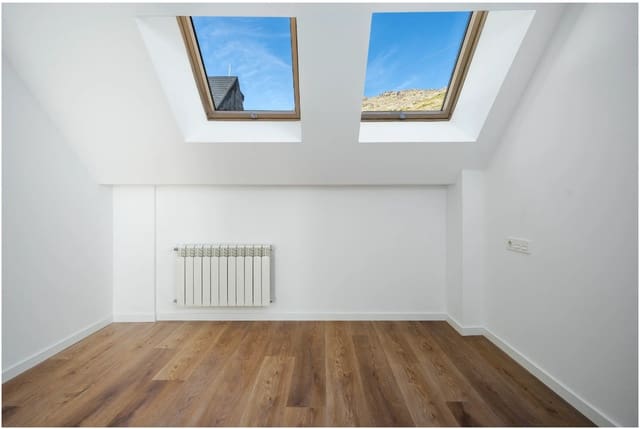 3 soveværelse Lejlighed til salg i Nevada med garage - € 415.000 (Ref: 9562355)