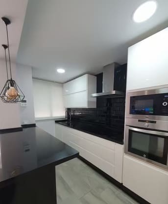 3 soveværelse Strandlejlighed til salg i Málaga by - € 349.999 (Ref: 9562356)