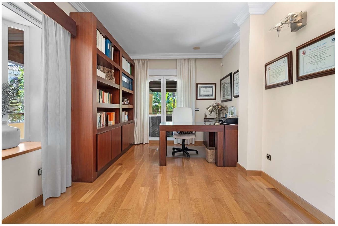 5 soveværelse Villa til salg i Malaga by med swimmingpool - € 1.600.000 (Ref: 9562364)