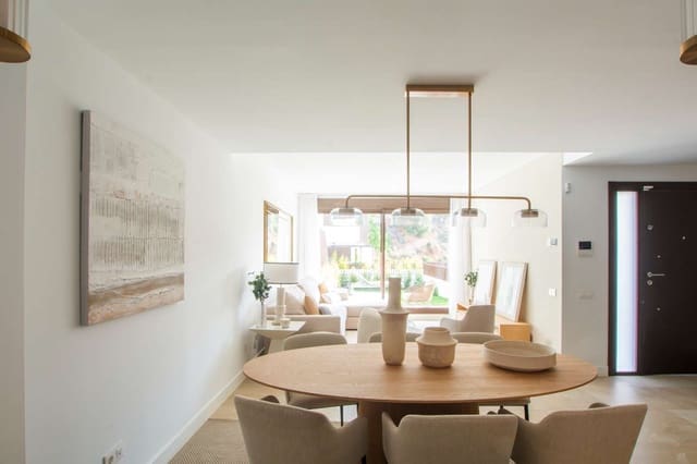 4 sovrum Radhus till salu i Rincón de la Victoria - 710 000 € (Ref: 9562389)