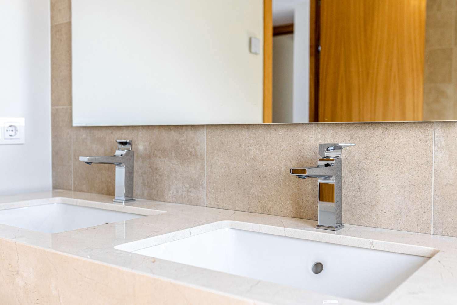 4 Zimmer Villa zu verkaufen in Benahavis mit Pool - 1.890.000 € (Ref: 9562416)