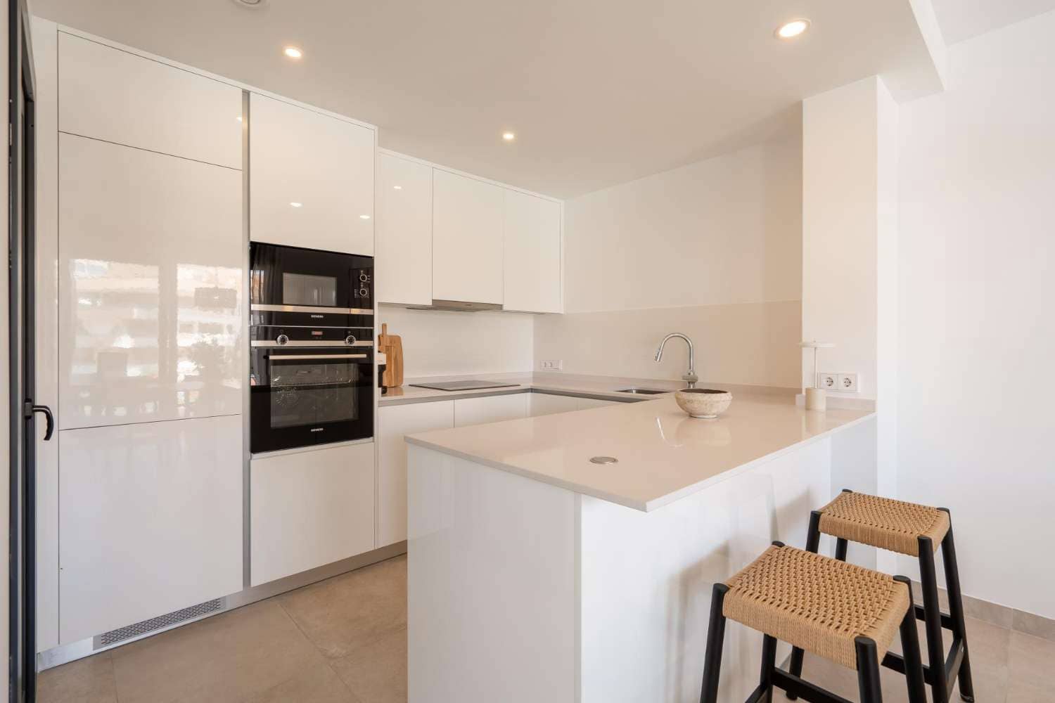 Apartamento Playa de 2 habitaciones en Fuengirola en venta con piscina garaje - 720.000 € (Ref: 9562449)