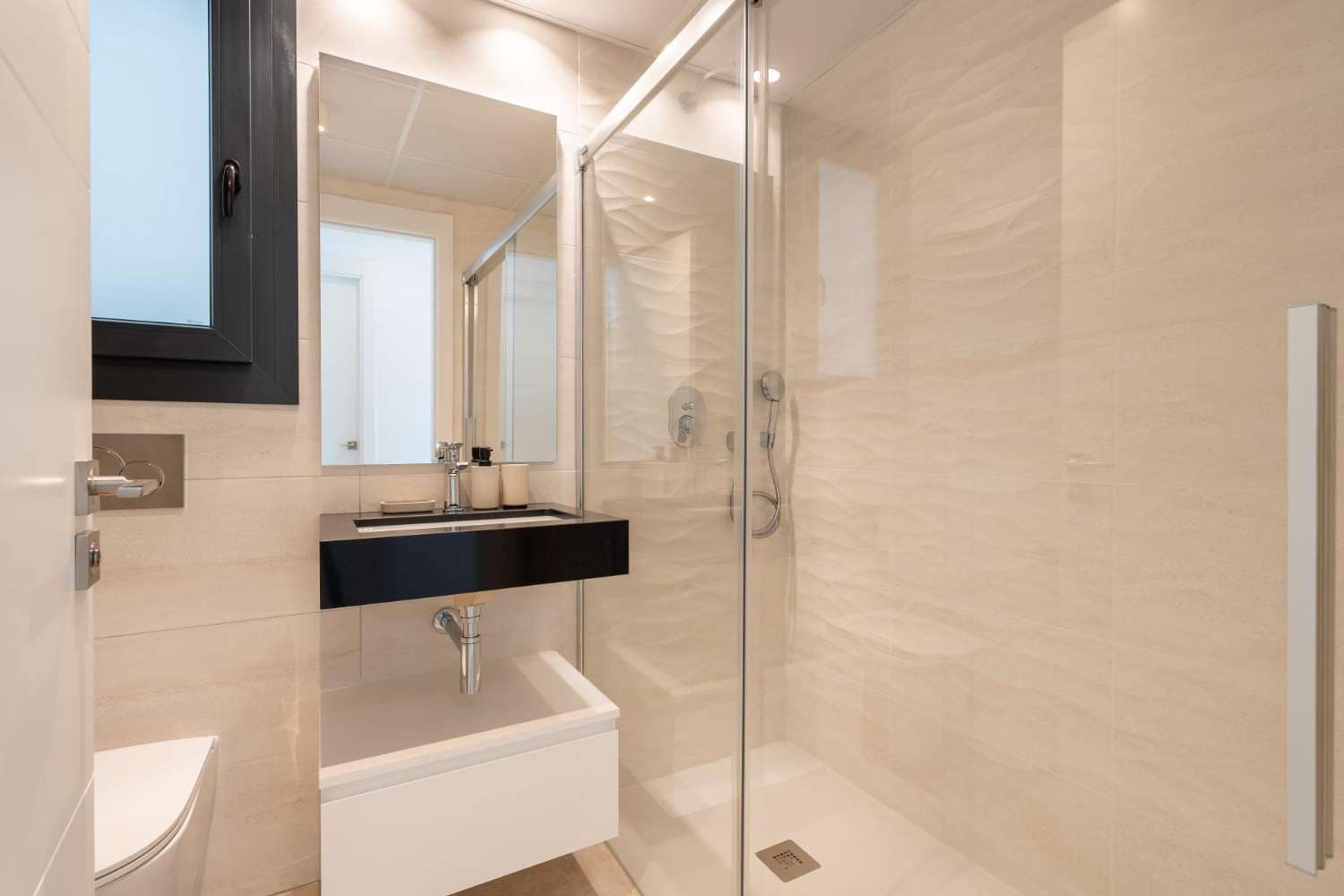 Apartamento Playa de 2 habitaciones en Fuengirola en venta con piscina garaje - 720.000 € (Ref: 9562449)