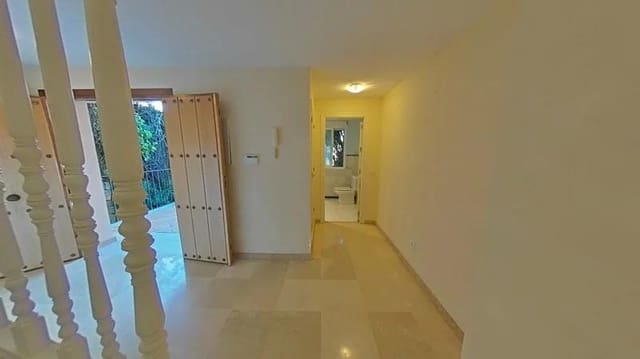 5 bedroom Villa for sale in Marbella with pool garage - € 1,851,000 (Ref: 9562451)