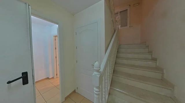 5 bedroom Villa for sale in Marbella with pool garage - € 1,851,000 (Ref: 9562451)