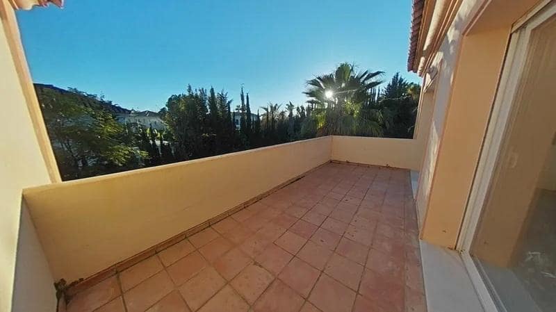 5 soveværelse Villa til salg i Marbella med swimmingpool garage - € 1.851.000 (Ref: 9562451)