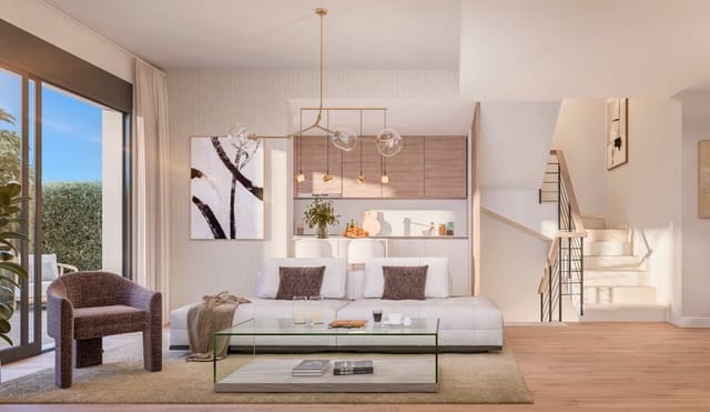 4 sovrum Radhus till salu i Málaga stad med pool garage - 443 000 € (Ref: 9562455)