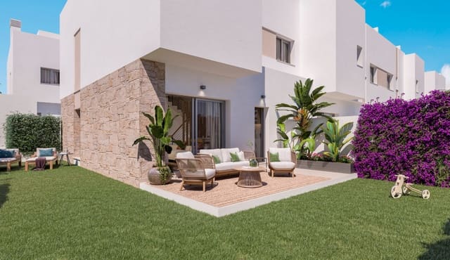 4 sovrum Radhus till salu i Málaga stad med pool garage - 443 000 € (Ref: 9562455)