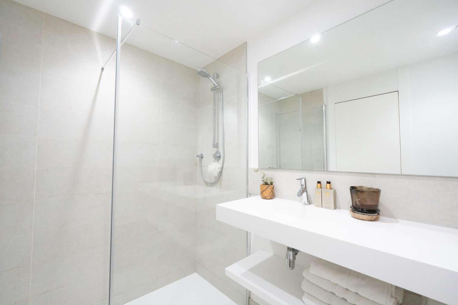 Apartamento Playa de 3 habitaciones en Fuengirola en venta con piscina - 995.000 € (Ref: 9562460)