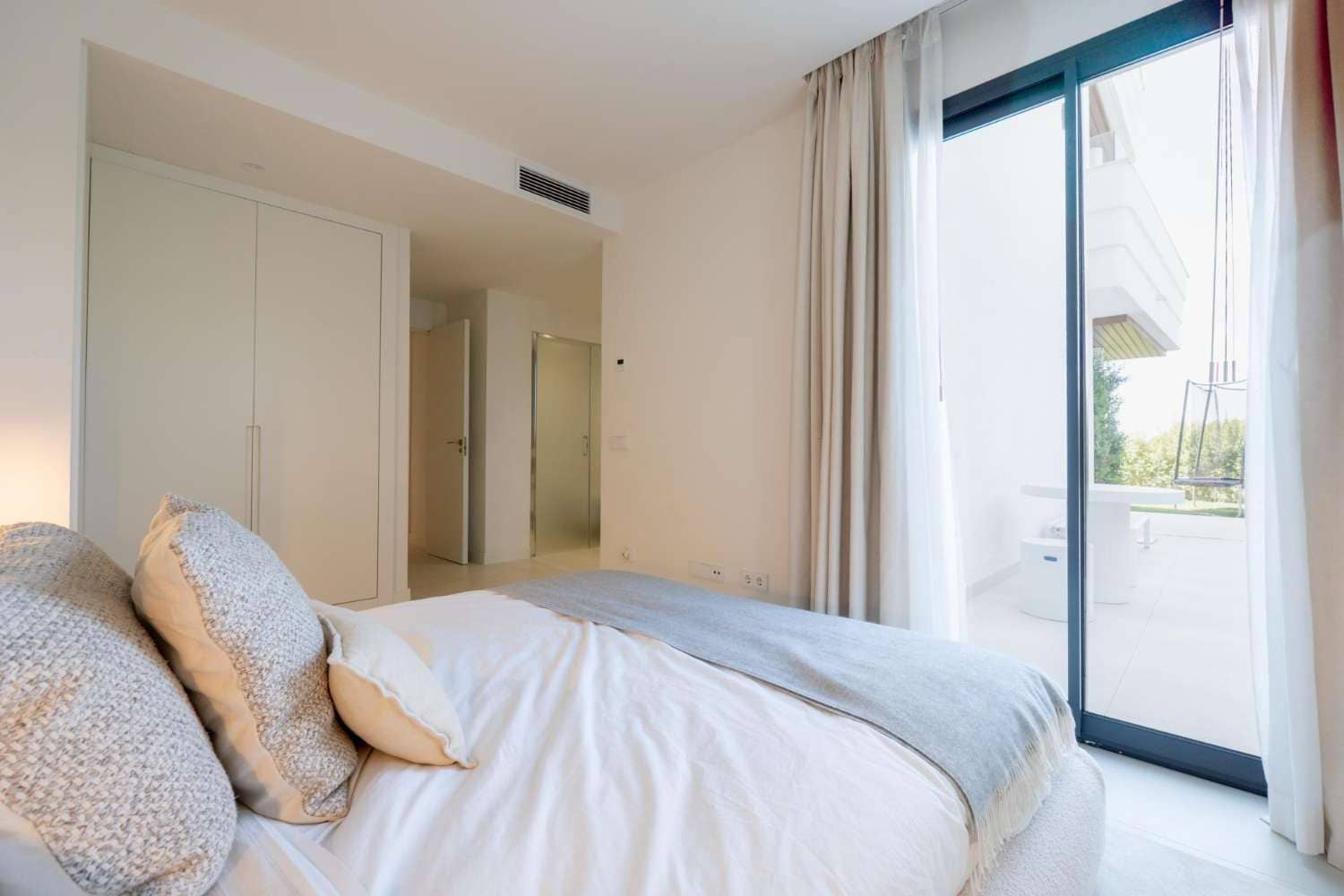 Apartamento Playa de 3 habitaciones en Fuengirola en venta con piscina - 995.000 € (Ref: 9562460)