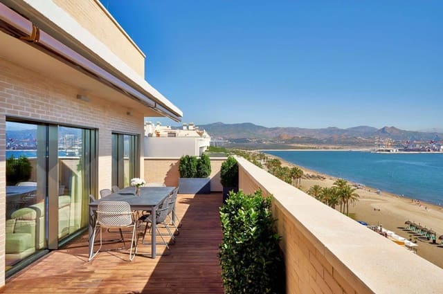 4 soveværelse Strandlejlighed til salg i Málaga by med swimmingpool garage - € 3.300.000 (Ref: 9562482)